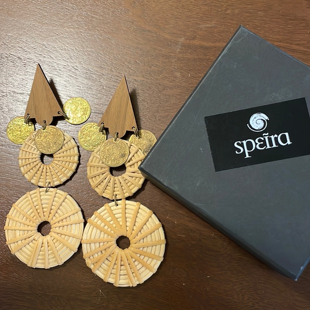Speira Greek boutique dangling earrings